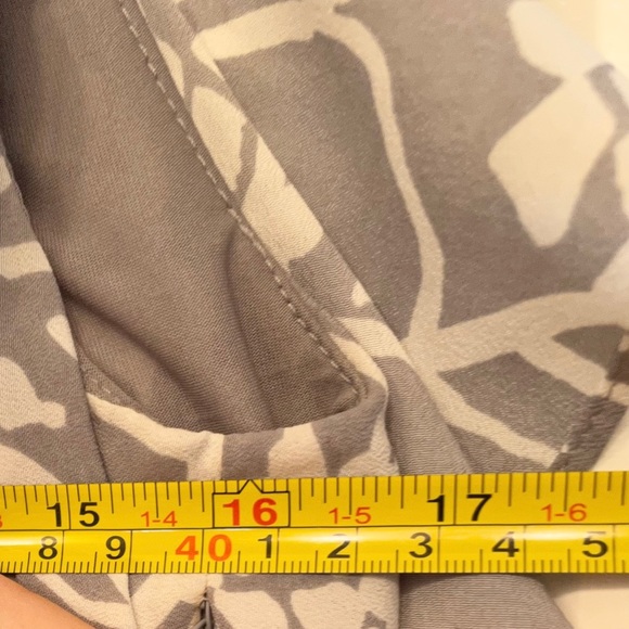 The Limited Gray and White Floral
Dress w/ Yellow Ribbon Belt - Picture 7 of 9